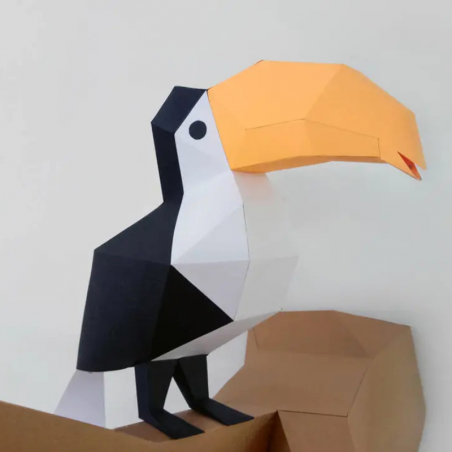 Décoration toucan carton